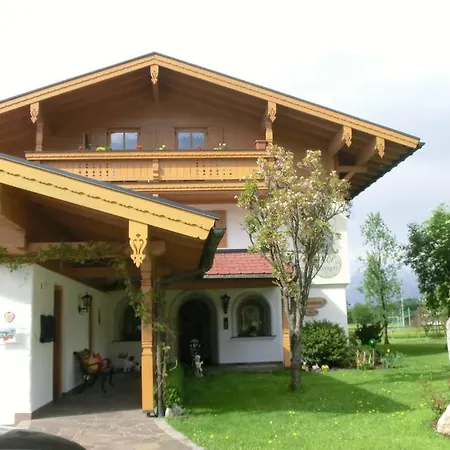게스트하우스 Landhaus Pretzner *
